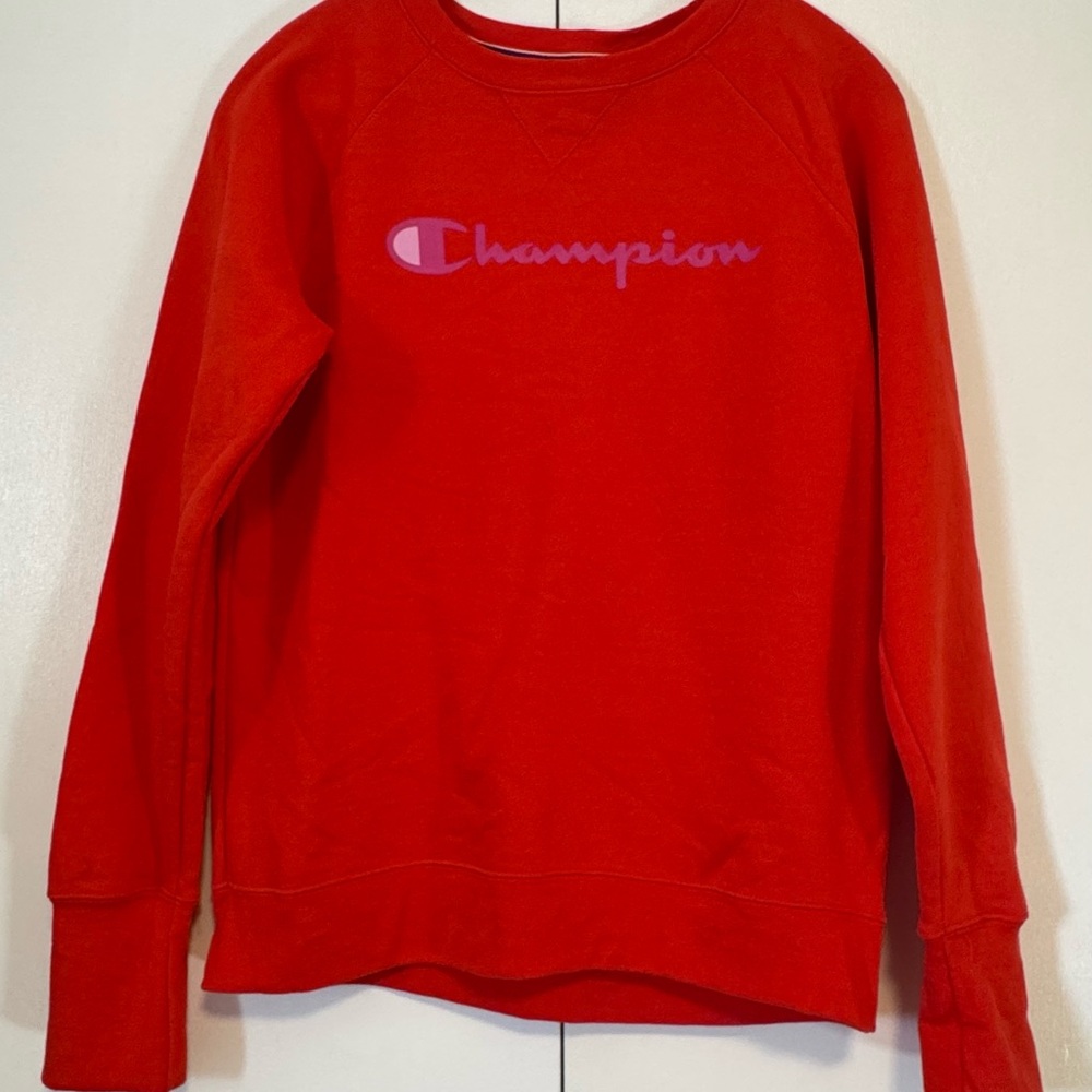Champion Women's Red Crew Neck Sweatshirt